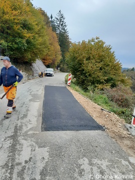 Redno vzdrževanje občinskih cest (9)